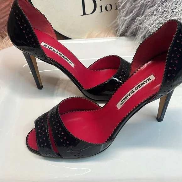 MANOLO BLAHNIK VINTAGE PATENT HEEL - Picture 5 of 13